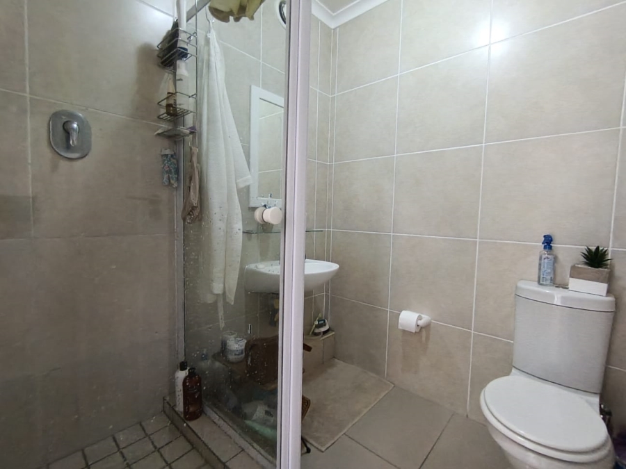To Let 1 Bedroom Property for Rent in Rondebosch Western Cape